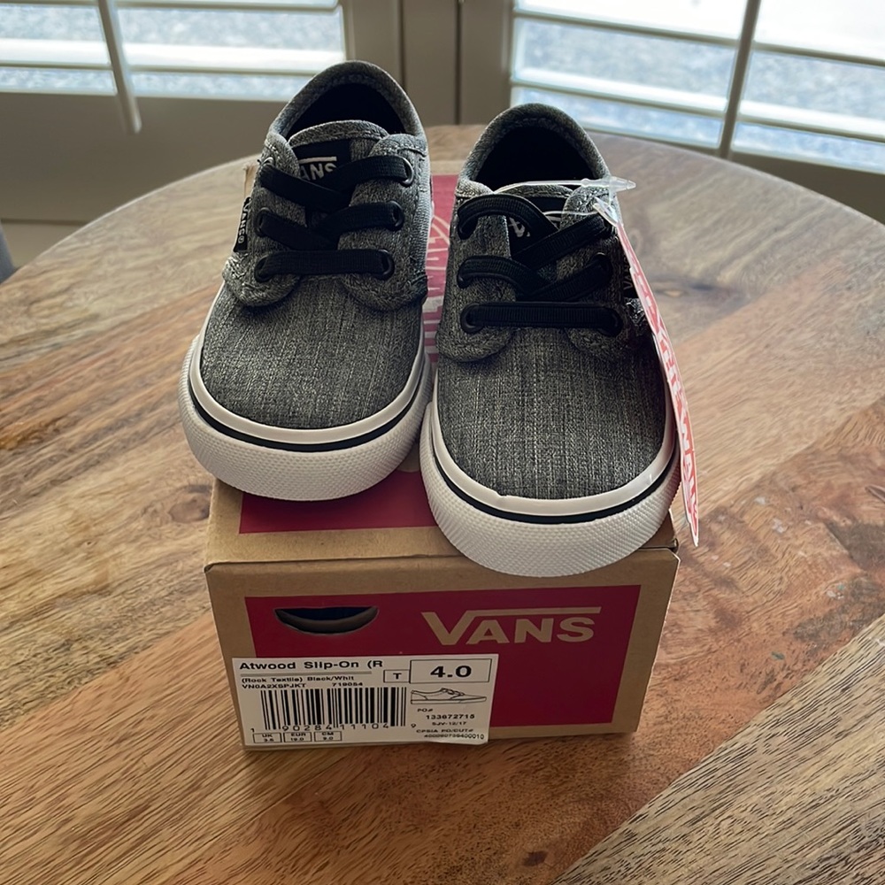 VANS - ATWOOD SLIP-ONS - Black/White - Toddler Size 4 - New with box and tags